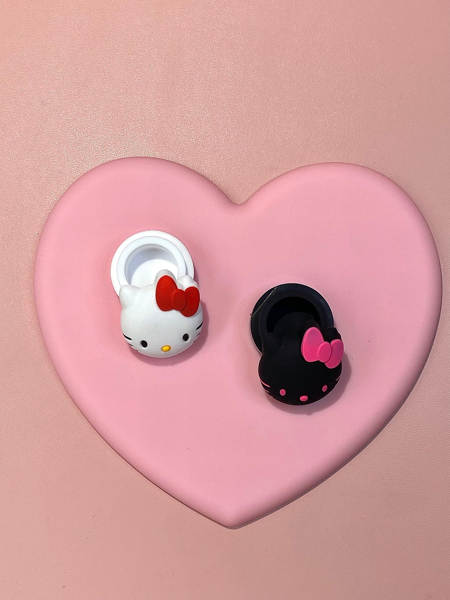 'Hello Kitty' Wax container